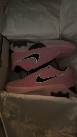 Nike Low-Top Sneakers Pink and Black