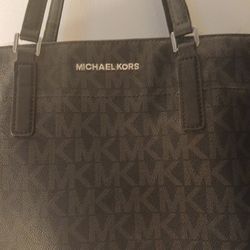 MK PURSE