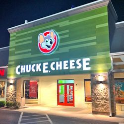 Chuck e chesse credits