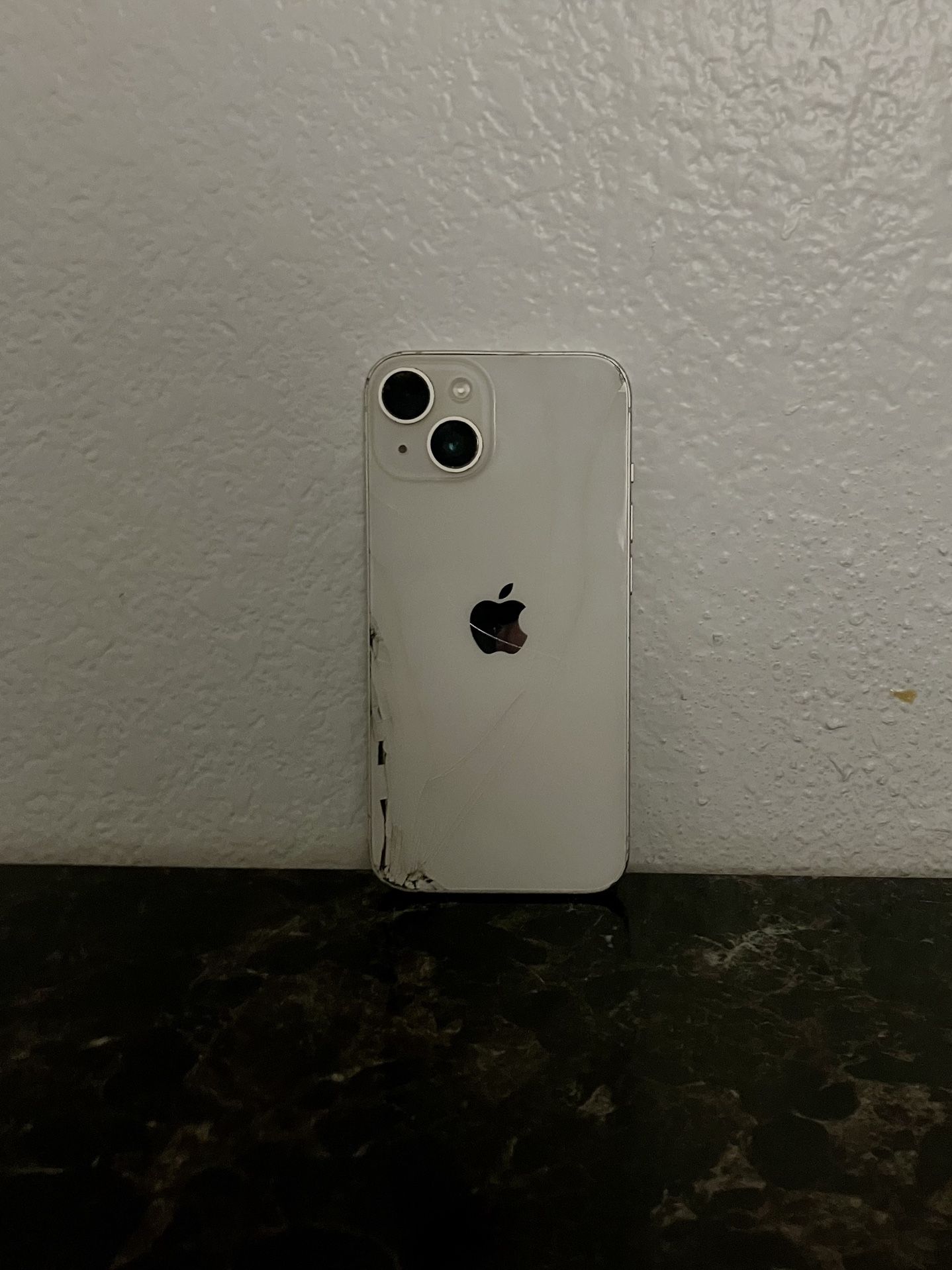  White IPhone 14 - Apple Product 