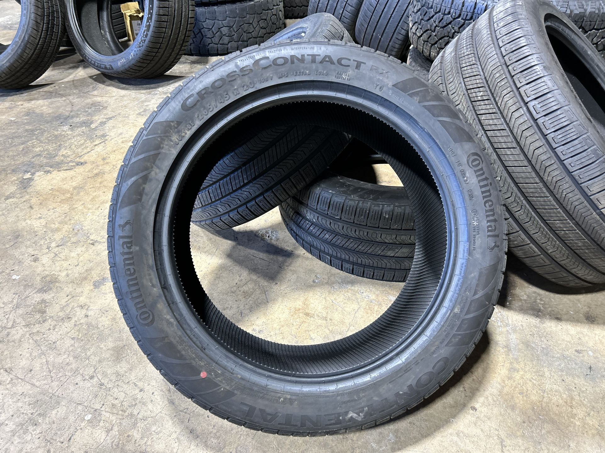 4x  Continental ContiSilent Tires 265/45r20 and 275/45r20 100% Tread Fits Tesla Model X 