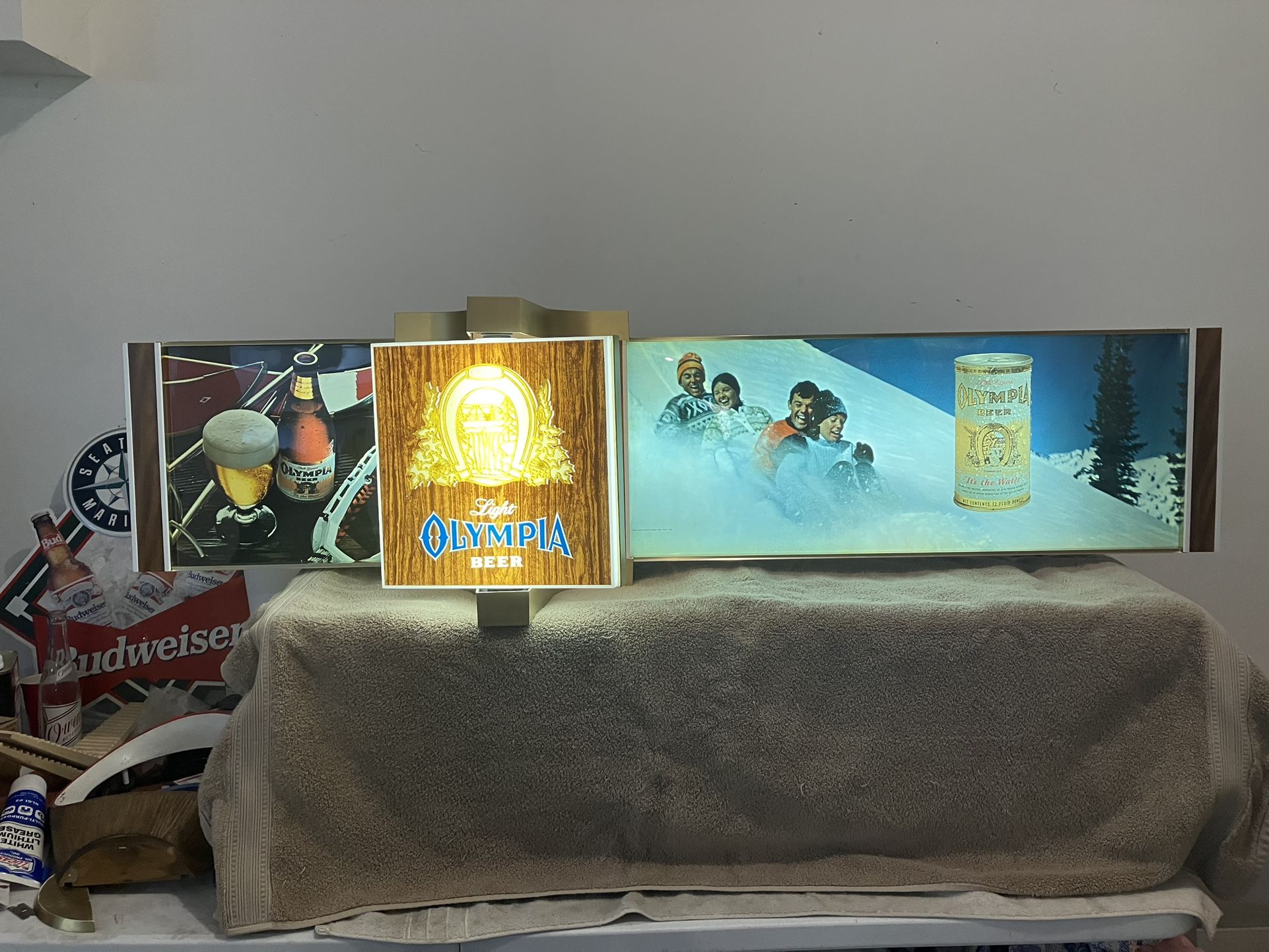 Olympia Beer Sign Light With Center Motion