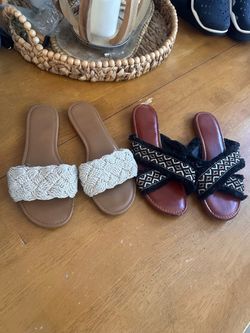 Women’s Sandals (8) $7.00 each