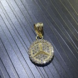 10k Mercedes-Benz Pendant 🔥