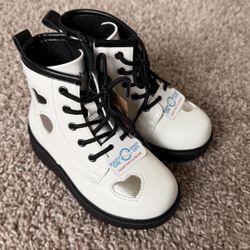 New Kids Boots Size 8