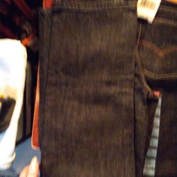 Levi's 2 Pairs