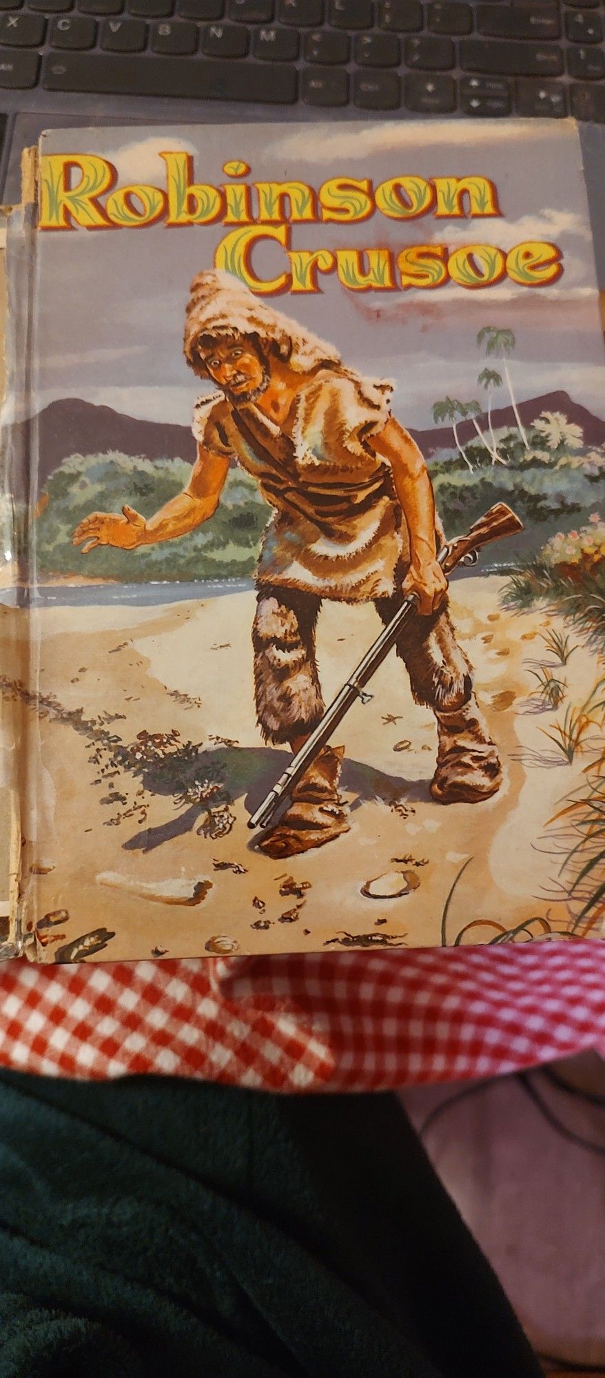 Robinson Crusoe Vintage Book