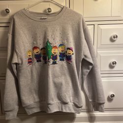 Woman’s PEANUTS sweatshirt