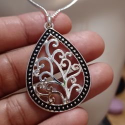 Oval Pendant Necklace Set 