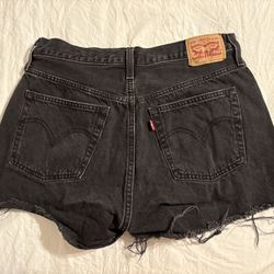 Levi Women’s Shorts 