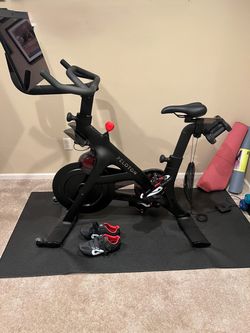 Peloton Bike Plus 2021, ~244 Rides, West Chester PA