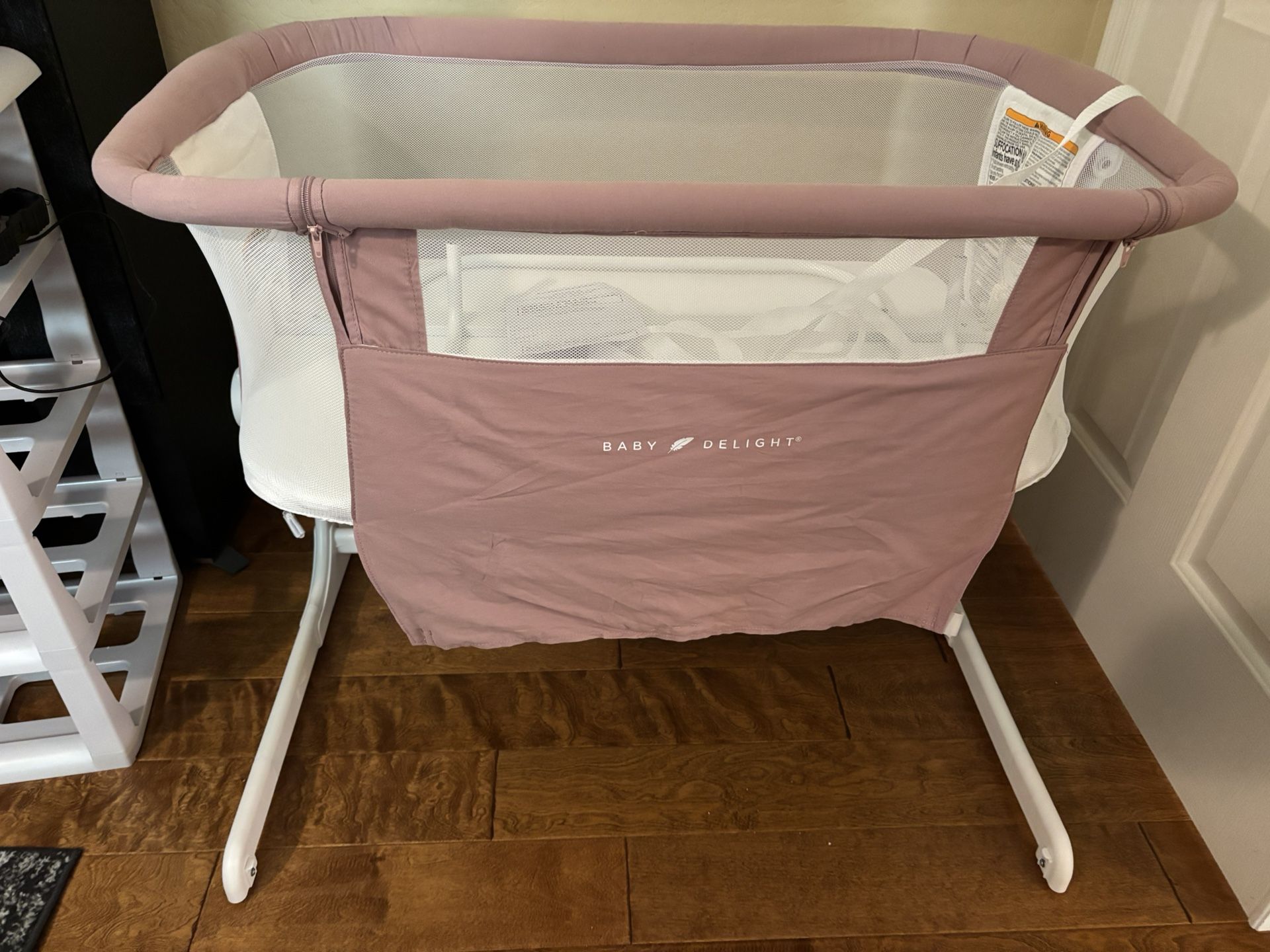 Baby Delight Beside Me Dreamer Bassinet Rose Color