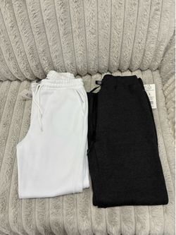 NWT Two-Pair Jogger Sweatpants Bundle – White & Charcoal Size Small