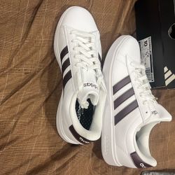 Size 10 Grand court 2.0