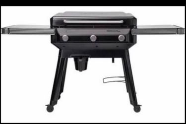 Traeger Flatrock 3 Burner Liquid Propane Outdoor Griddle Black New   New in the box comes with Traeger’s 5 Year Warranty!  **Delivery can be arrange a