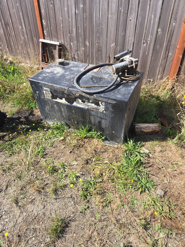 90 Gallon Transfer Tank With Pump And Hose