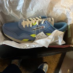 Reebok 8.5