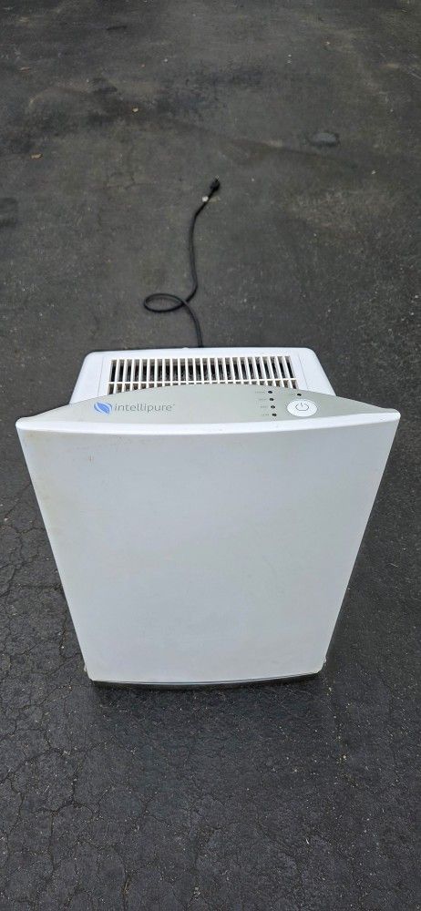 Intellipure Compact Air Purifier | Model 10600‑9 | Like New | DFS/HEPA | Ultra Quiet | 500 sq ft Coverage