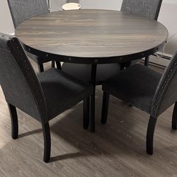 5-Piece Dining Set (Table + 4 Chairs) – Good Condition