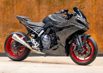 2024 suzuki GSX 8R 