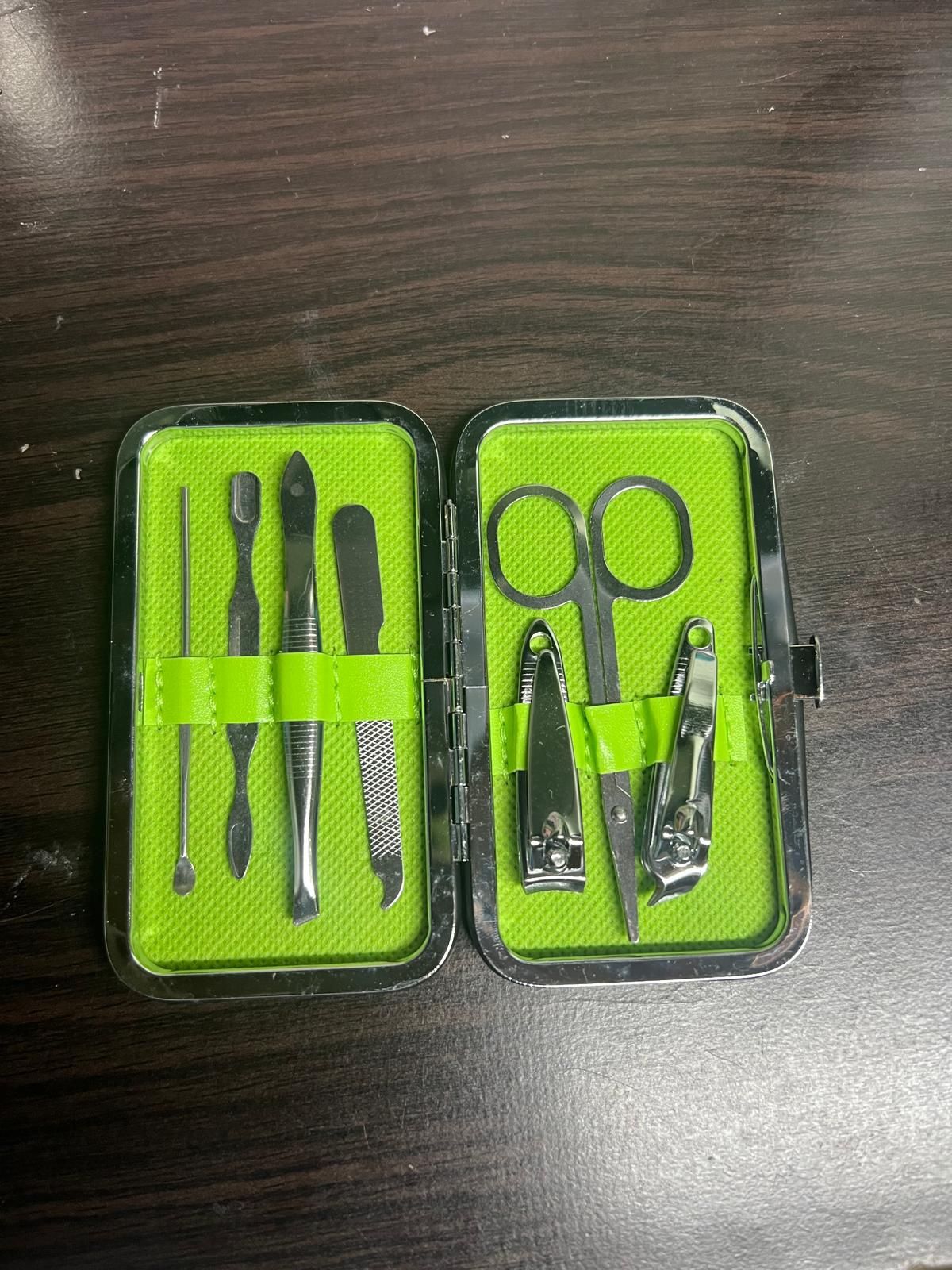 Manicure Set,Nail Clipper Set Personal Care Manicure Pedicure Set Portable Travel Grooming Kit for Women Men Family Friends Wife.