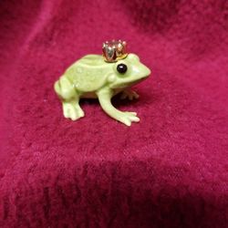 Hagen Renaker Frog Prince