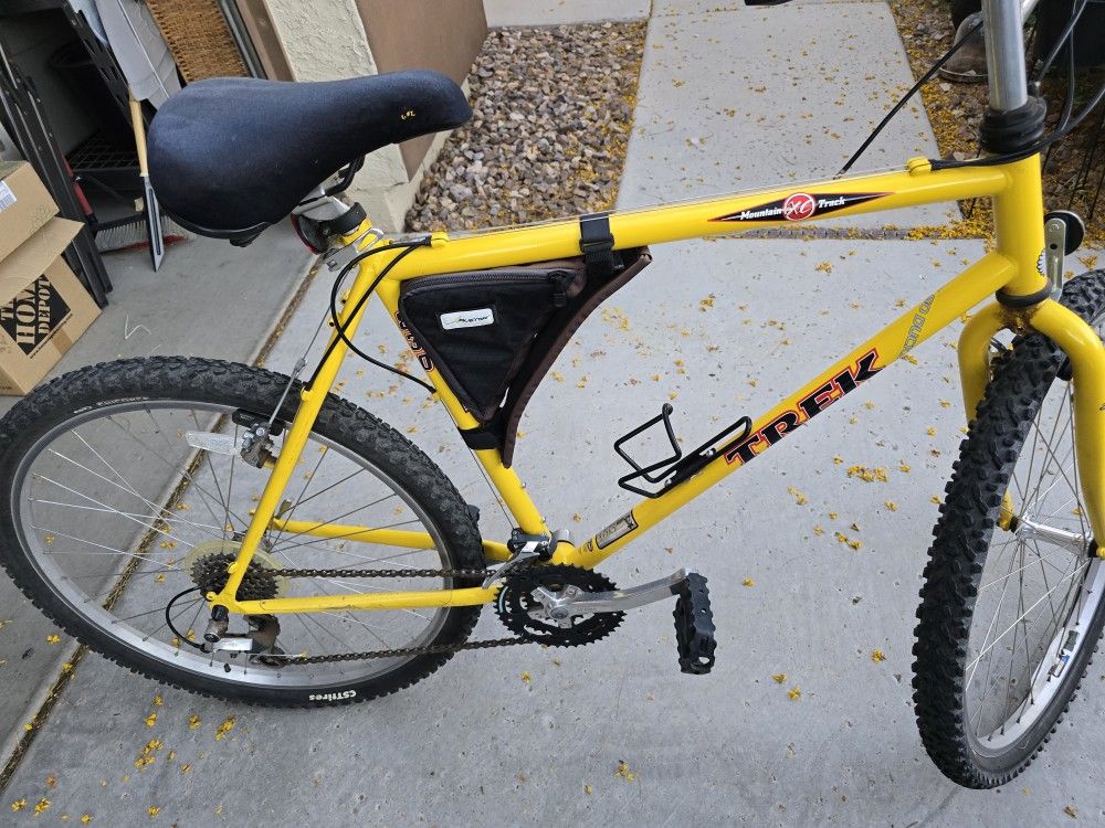 TREK 830 21 SPEED Mountain Bike