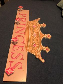 Jacket/purse wall hanger