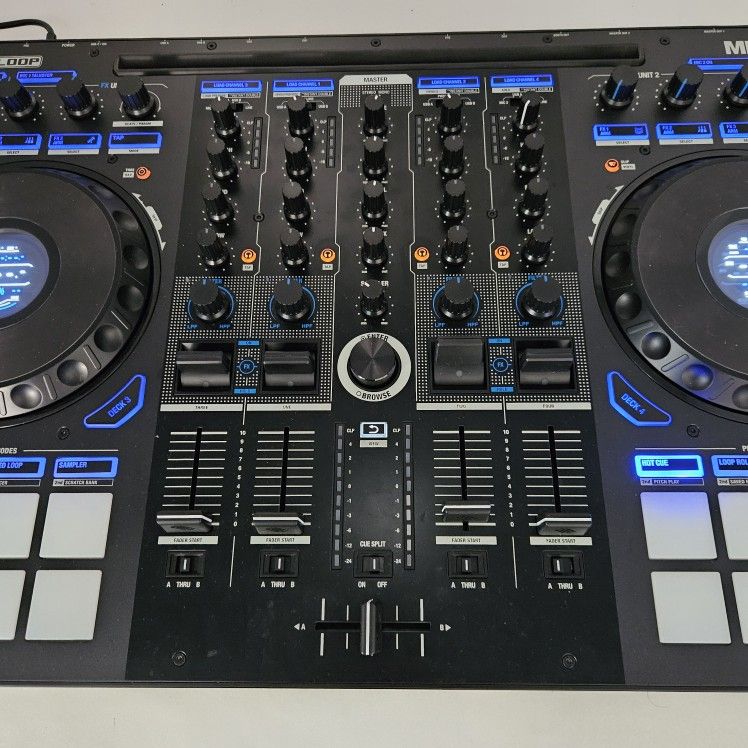 Reloop Mixon 8 Pro 4-Channel DJ Controller Great Condition w/ Decksaver + Hard Case (Local Pickup Only)
