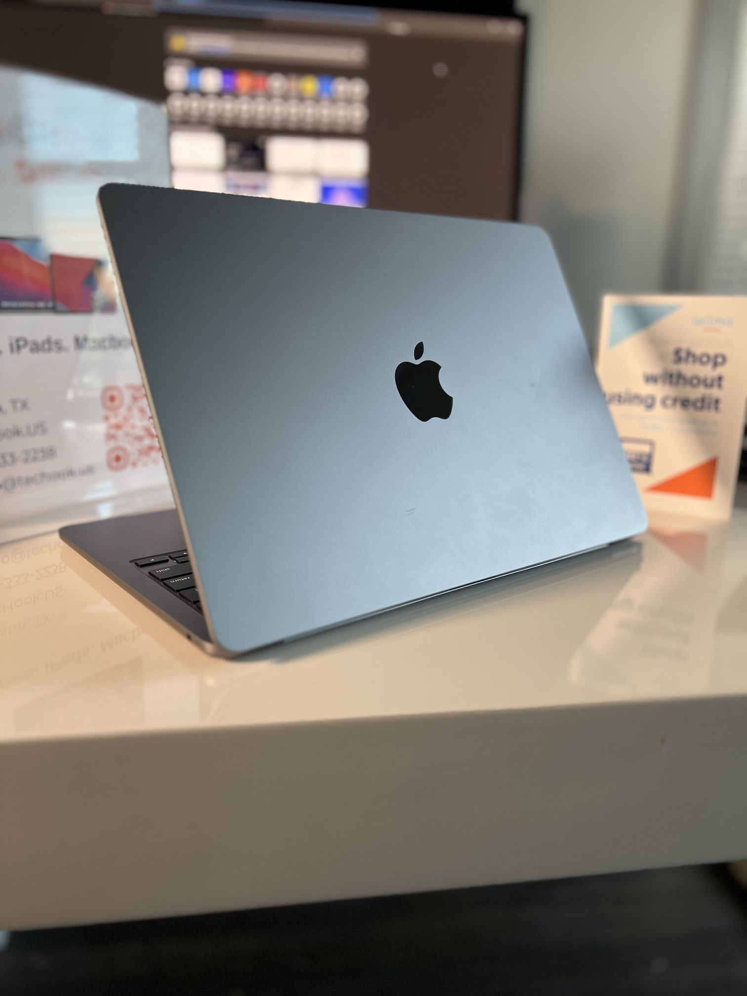 2022 MacBook Air 13” M2 16GB Ram. $70 Down!