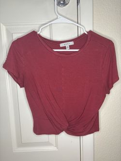 Soft Red Tee W/ Tie Front 🍓