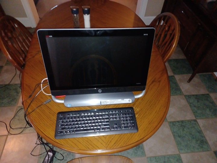 Touchsmart PC 22" 
