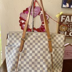 Authentic Louis Vuitton Totally Damier Mm