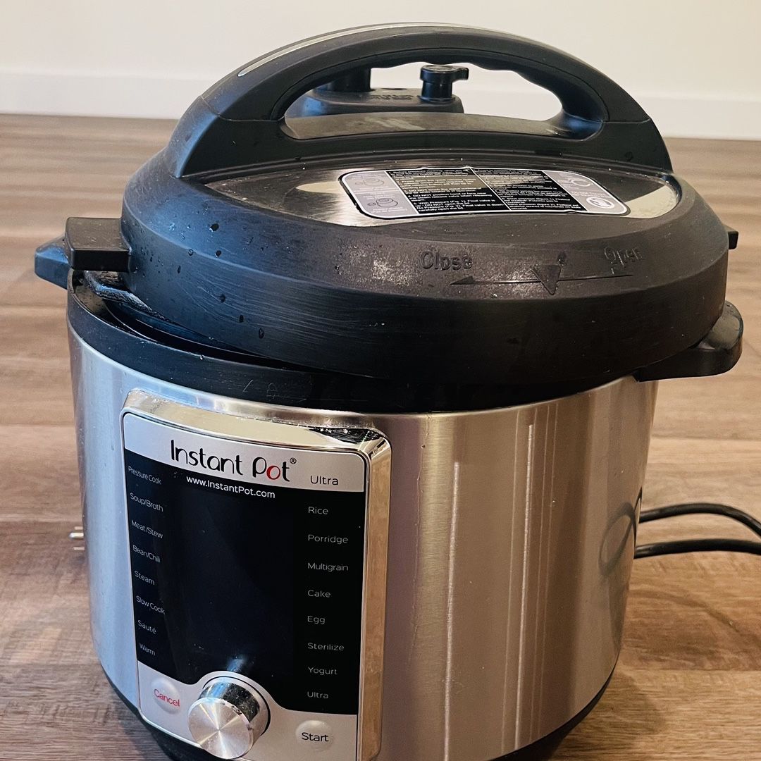 Insta Pot Ultra (10-in-1 Pressure cooker)
