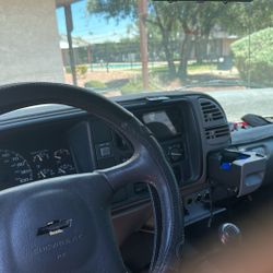 2 Botes Y Una Camioneta