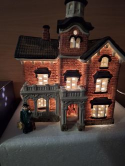 Christmas Lighted House Pocelain
