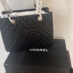 Women’s Luxury All Black Chanel Bag