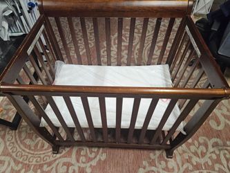 Baby crib