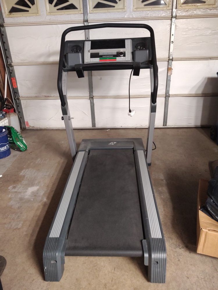 NordicTrack C2270 Treadmill