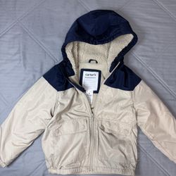 Abrigo Carter’s para niño, talla 5T.