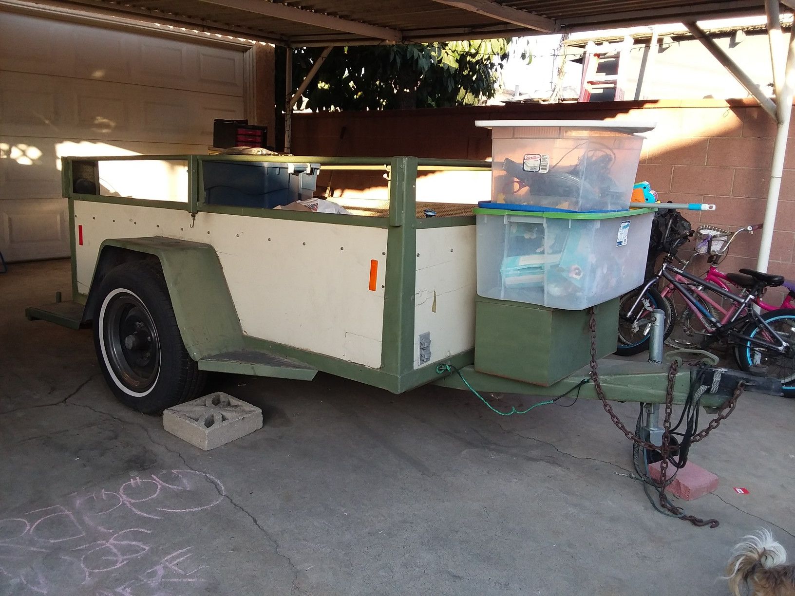 Utility Trailer with electrical outlets