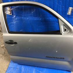 2005-2015 Toyota Tacoma 2 Door Front Door RH Passanger Side 