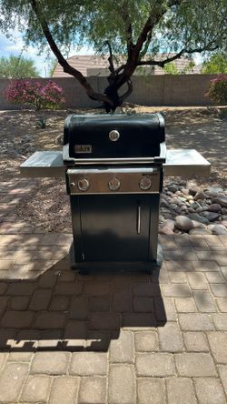 Weber Spirt Grill. Like New!