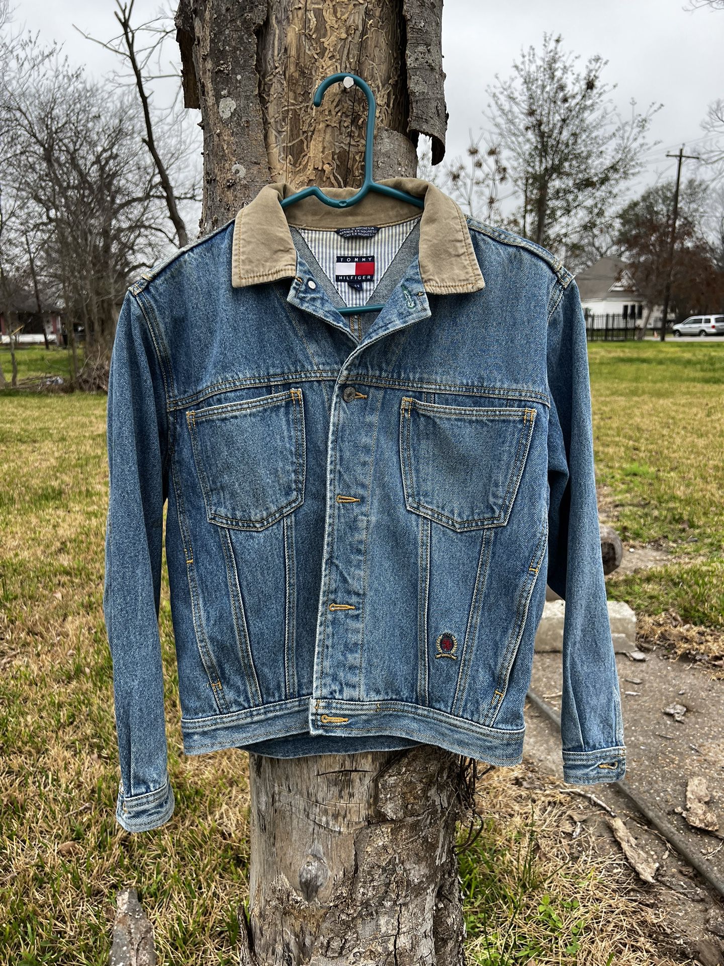 Vintage Tommy Women's Denim Jacket for Sale in Houston, TX - OfferUp