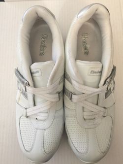 Skechers women’s size 11