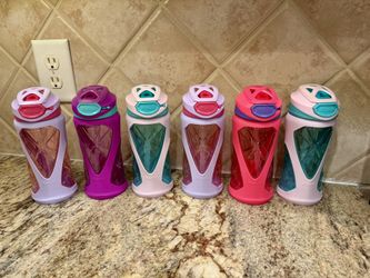 6 PCs Girls Water Bottles, Zulu Brand Are Like New (used less than 3 months for part-time preschool). My daughter wants a different water bottle after
