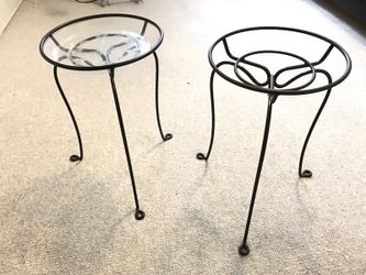 Two Metal flover stands 24”