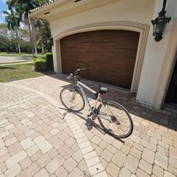 Trek Verve 3 Hybrid Bike 