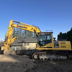 2011 Komatsu PC 200 Excavator 