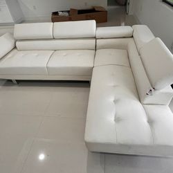 Brand New Sectional Sofa - Sofa Sección Nuevo a Estrenar En Su Caja … Fast 🚚